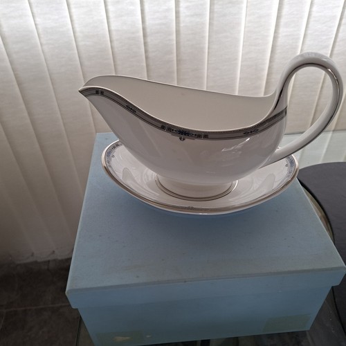 Wedgwood amherst gravy - amherst,