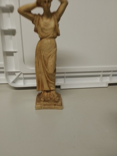 Stunning greek female statue - stunning,