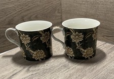 V & A FINE BONE CHINA MUG X 2