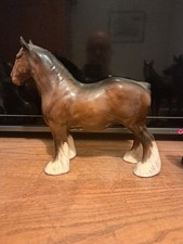 A HUGE BESWICK SHIRE HORSE IN FAB CONDITION. 10" LONG AND 8.5" TALL