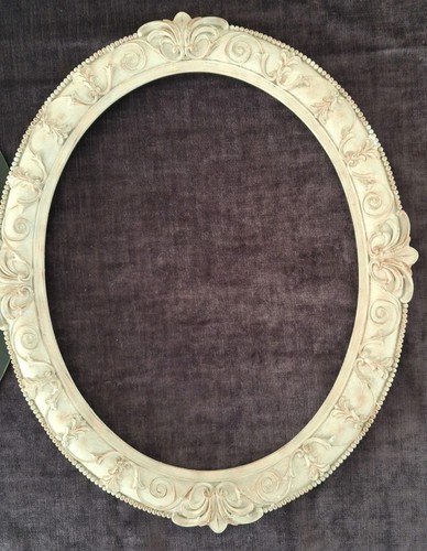 Large oval picture frame - large,