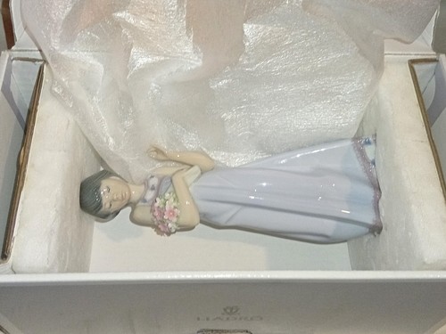 Boxed lladro spring token 5604 - spring,