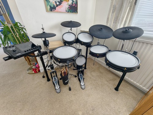 Alesis strata club super - alesis,