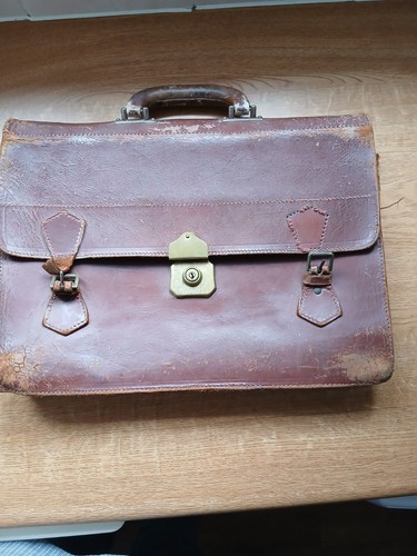 Vintage leather briefcase - vintage, briefcase.