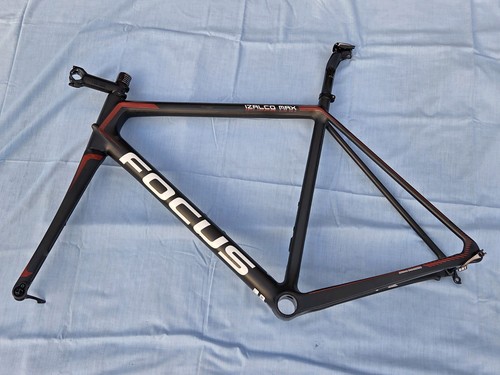 Focus izalco max - carbon, disc