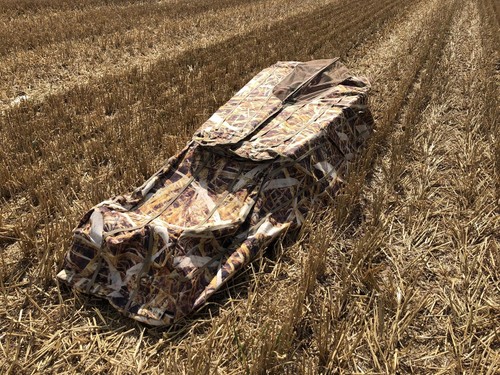 Goose blind laydown - goose,