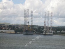 Photo 6x4 Oil infrastructure, Dundee Tayport Jack up oil drilling rigs un c2009