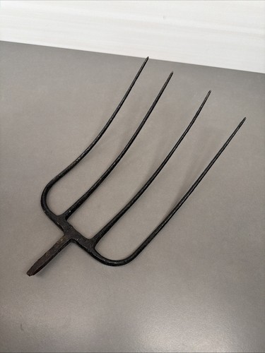 Vintage tine cast iron - cast,
