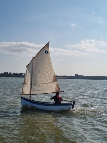 5ft fibreglass rowing - 10.5ft, boat