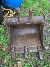 18" / 45cm excavator bucket  25mm pins, to suit approx 1.5  ton excavator