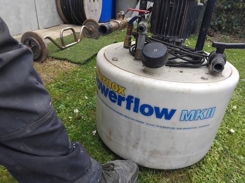 Power flus machine - flus, without