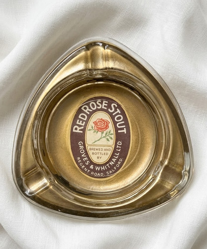 Vintage red rose stout - red,