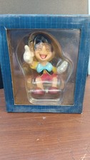 Disney showcase collection - showcase,