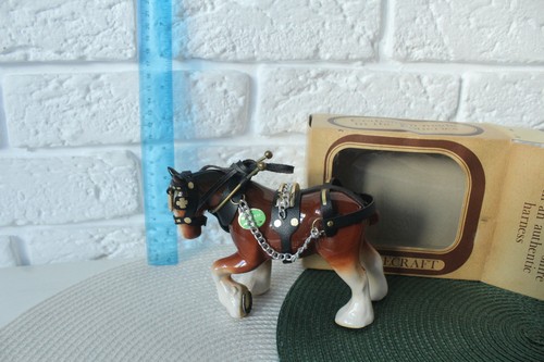Small brown shire - small,