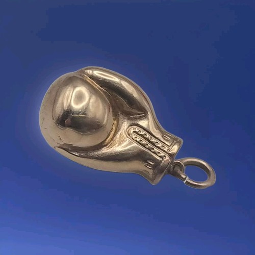 9ct gold boxing glove pendant - gold,
