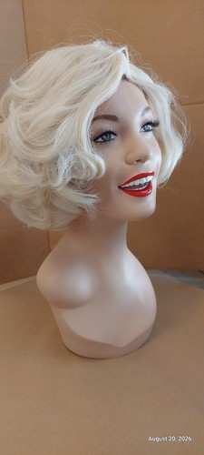Mannequin bust form smiling - bust,