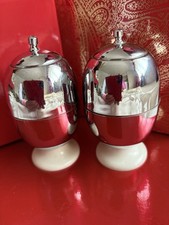 Everhot Bakelite Egg Cups X2