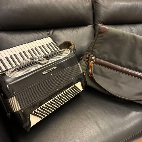 Giulietti mf52 piano - piano, accordion