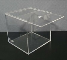8L Nano Acrylic Fish Tank – Sliding Lid, Feeding Hole, Breeding Box, 20x20x20cm
