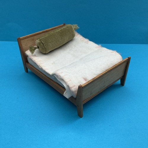 Vintage dolls house bed - vintage,