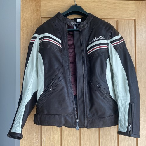 Held woman leather - woman’s,