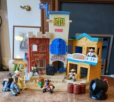 Vintage Fisher Price Great Adventures Wild Western Town, Figures & Accessories