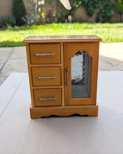 Vintage wooden jewellery box - vintage,