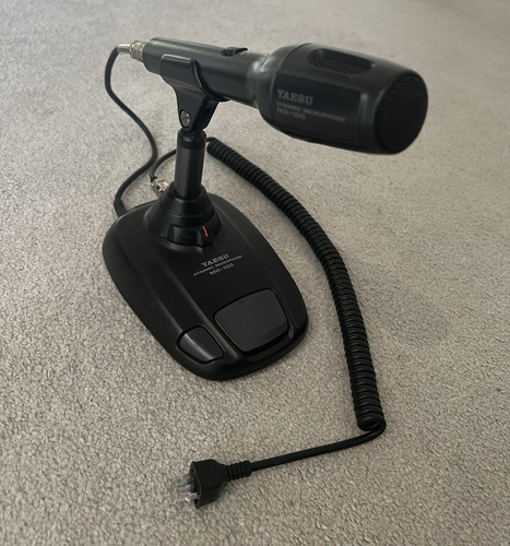 Yaesu 100 dynamic desktop - md-100,