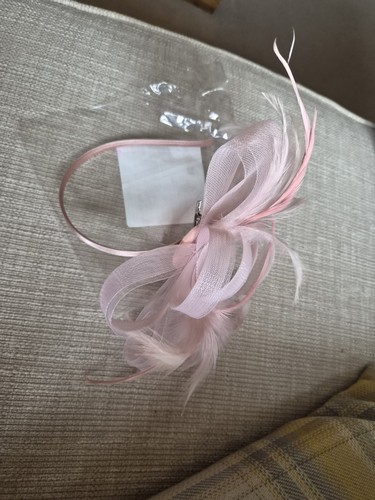 Pink feather bow fascinator - pink,