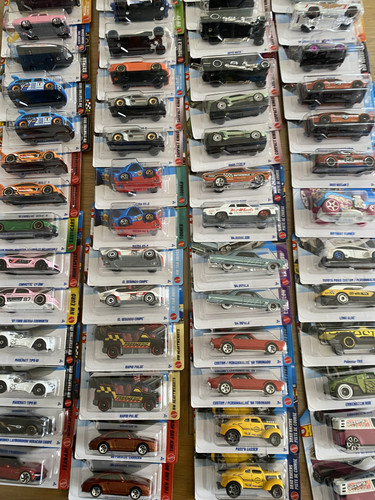 Hot wheels mainlines - cars,