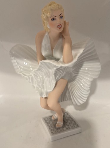 Royal dux bohemia - dux, porcelain