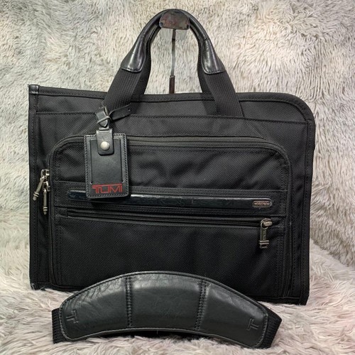Excellent condition tumi - excellent,