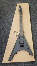 Freshman FE6BK - V Shape