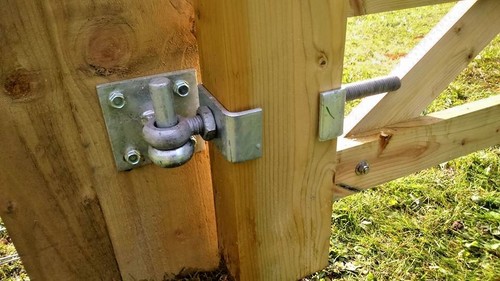 Two adjustable wooden gate