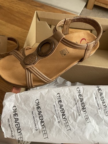 Heavenly feet bnwt sandals - heavenly,