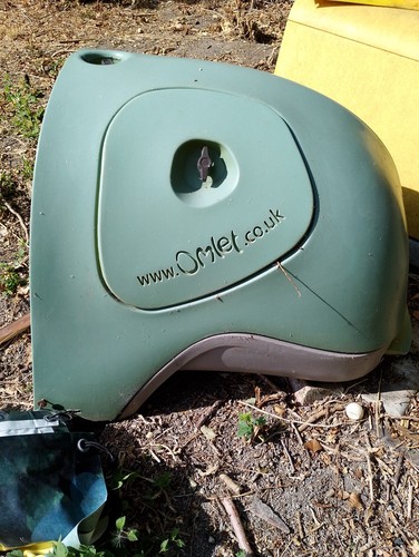 Green sturdy plastic - , chicken