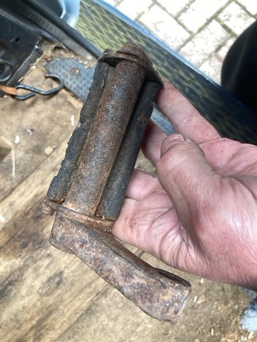 Vintage rusty worn - early, pedal
