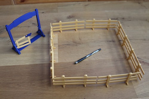 Schleich 40168 fence retired - schleich,