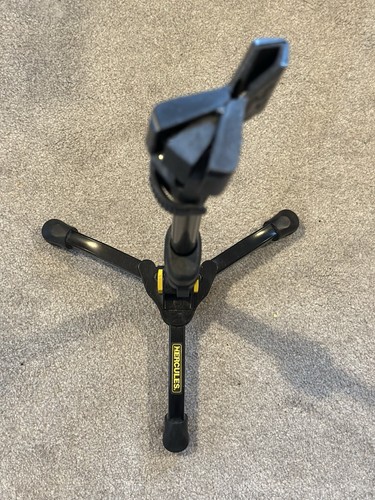 Hercules small size mic stand - small,
