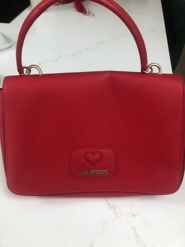 Title love moschino red - love,
