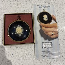 Vintage Plaque Roses In Cameo-