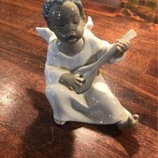 Lladro Angel Playing Lute 4537 Porcelain Figurine