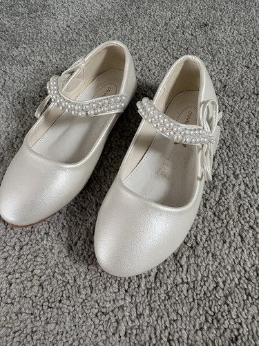 Girls ivory shoes size uk - size,