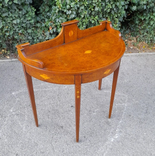 Georgian style burr - georgian, walnut
