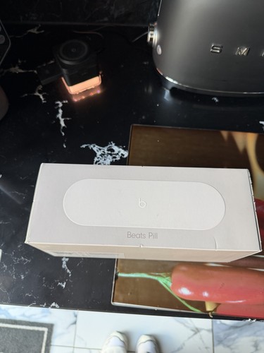 Beats pill kim - pill, kardashian