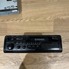 Pioneer KE-3730 car radio