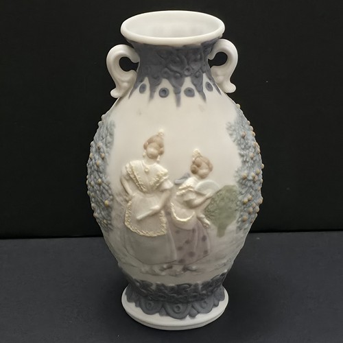 Lladro vase 5259 spanish - vase, women