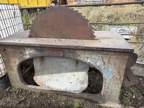 Pto driven saw - driven,