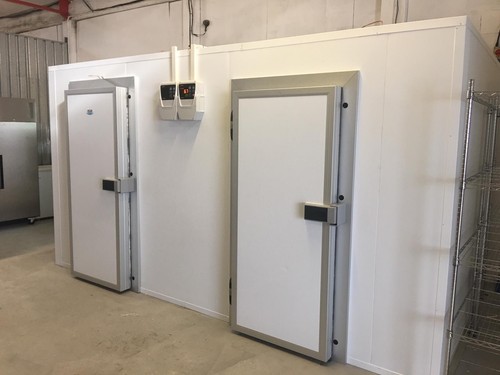 Walk chiller commercial - in,