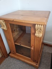 Wood cabinet stereo display - stereo, /